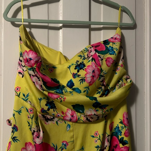 Express strapless romper - Picture 3 of 9